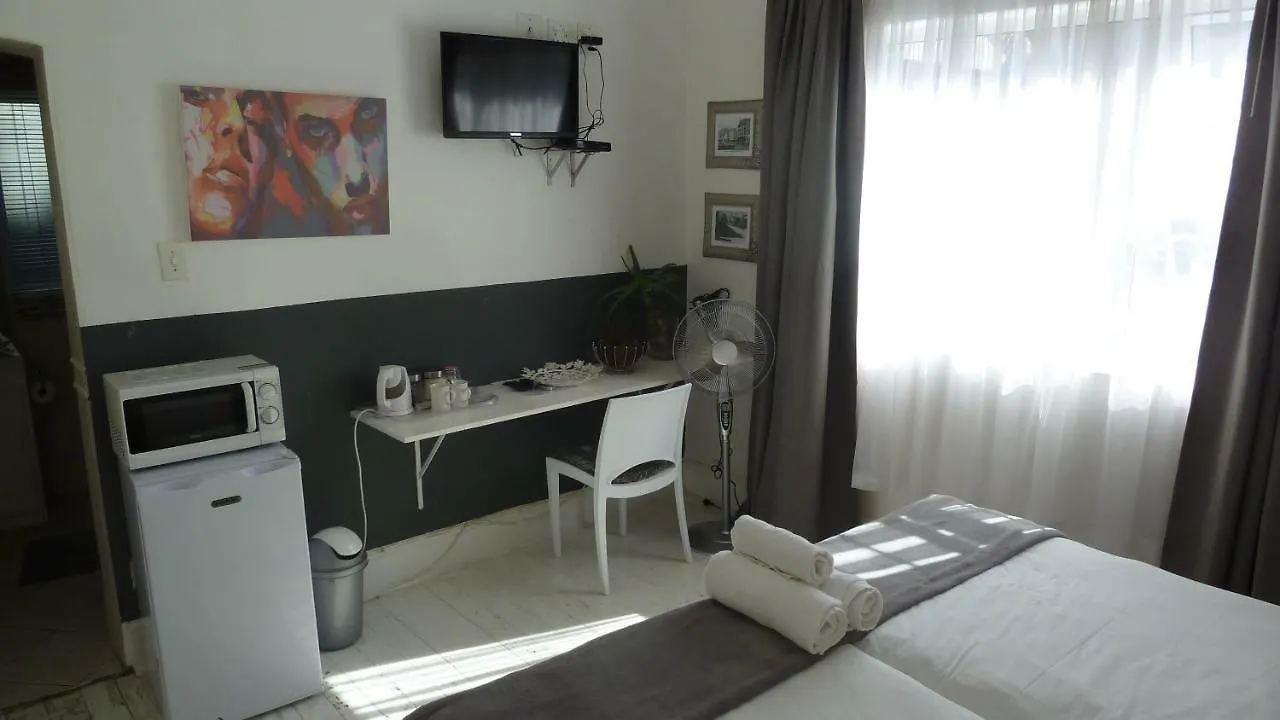 20 On Dixton Daire Cape Town
