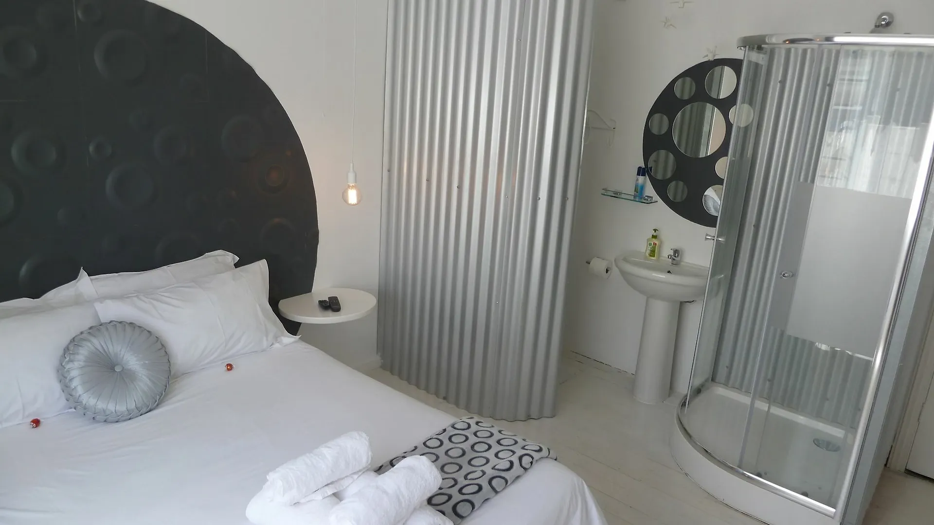20 On Dixton Daire Cape Town